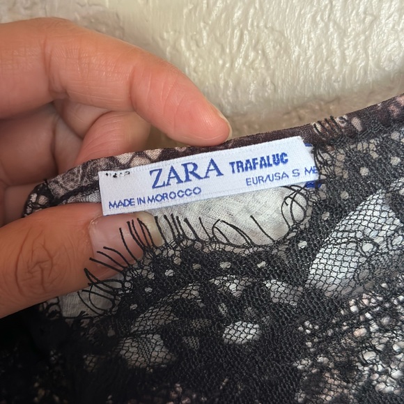 Zara Trafaluc Sleveless Top EUC - Picture 3 of 3